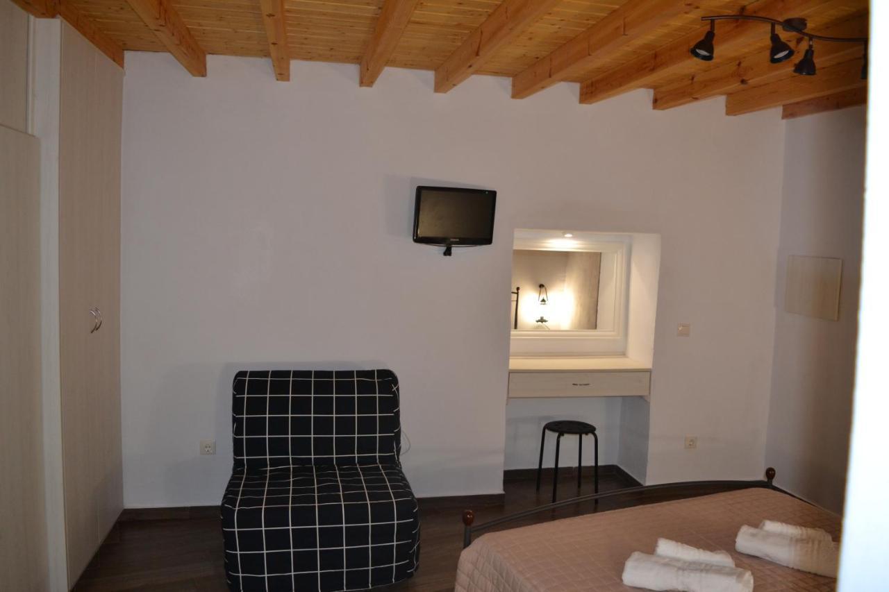 Holiday home Pigi Fotos House
